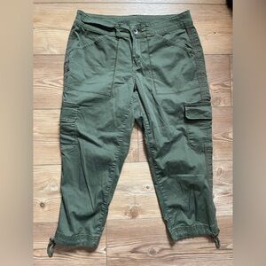 Time and Tru Women’s Olive Cargo Pants